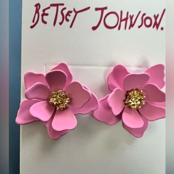 🌸 Betsey Johnson pretty in pink flower earrings 🌸 - Picture 3 of 4